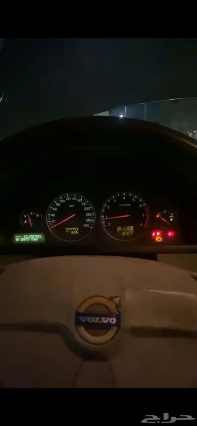 فولفو للبيع موديل 2006 الممشى 400الف مع لوحة مميزه السوم 2