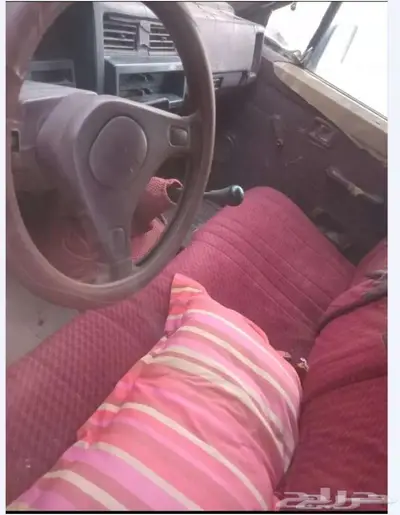 اللبيع نيسان ددسن موديل 90 تحمل لوحه مميزه 2