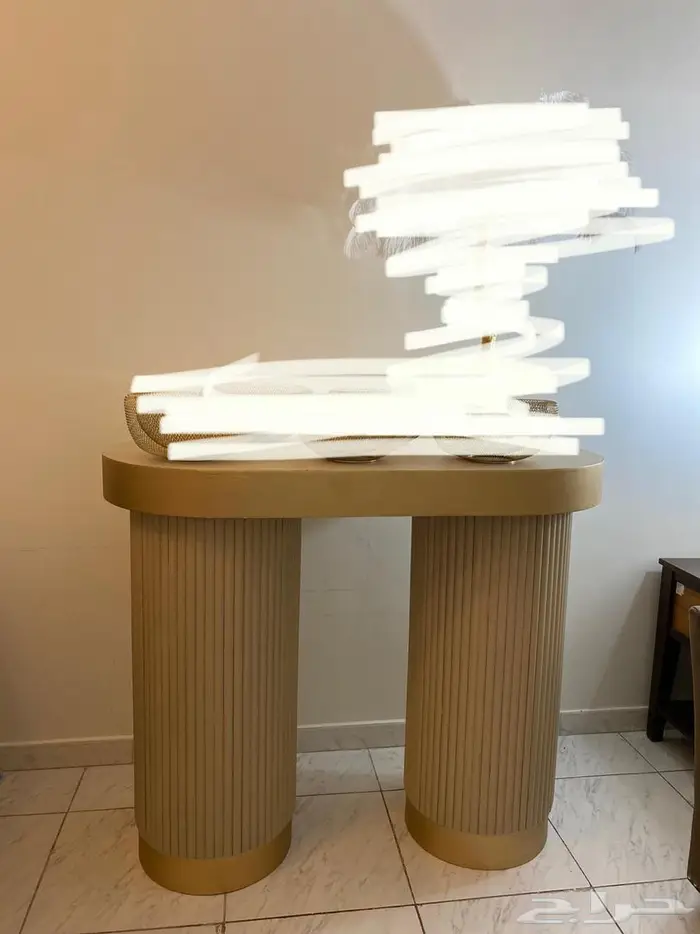 طاوله استقبال او مدخل للبيع او الايجار 0