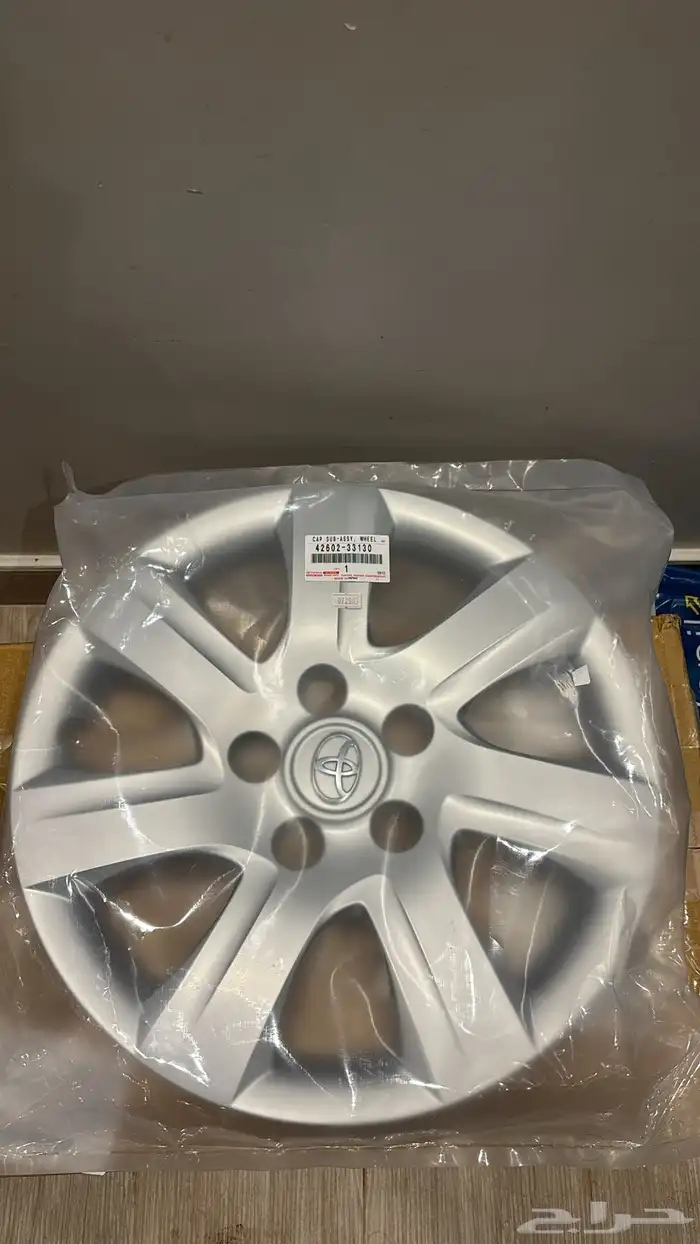 للبيع طاسة كامري 2011 حبة وحدة 0