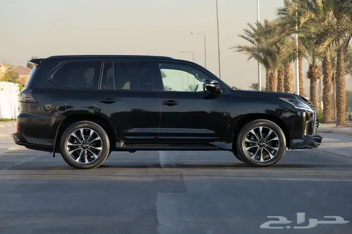 لكزس LX 570 - 2016 قمة بالنظافة ممشى قليل 16