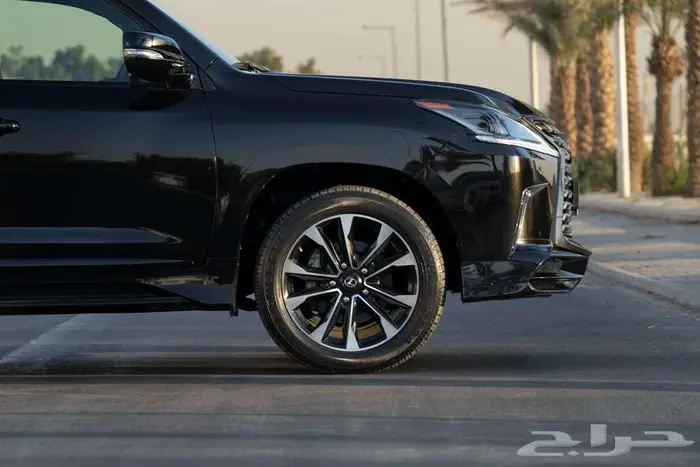 لكزس LX 570 - 2016 قمة بالنظافة ممشى قليل 11