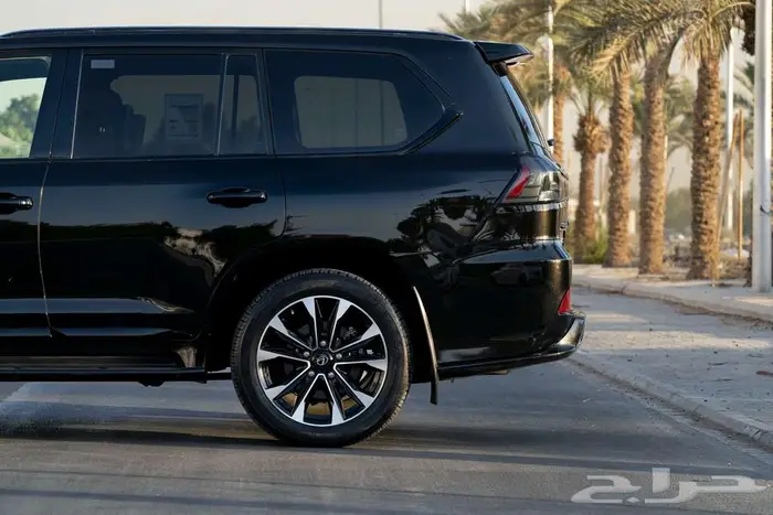 لكزس LX 570 - 2016 قمة بالنظافة ممشى قليل 9