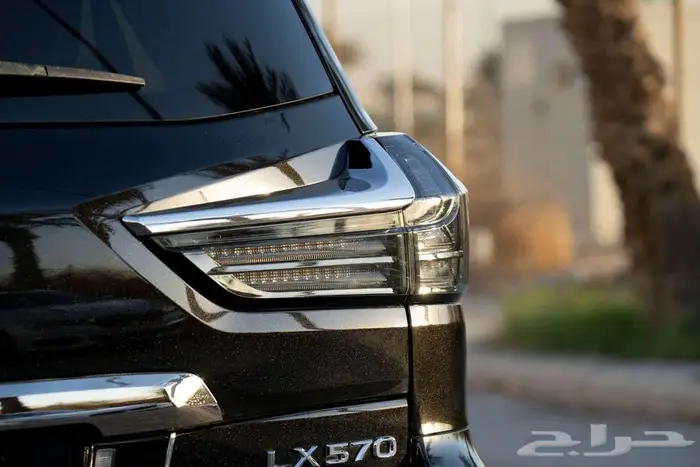 لكزس LX 570 - 2016 قمة بالنظافة ممشى قليل 3