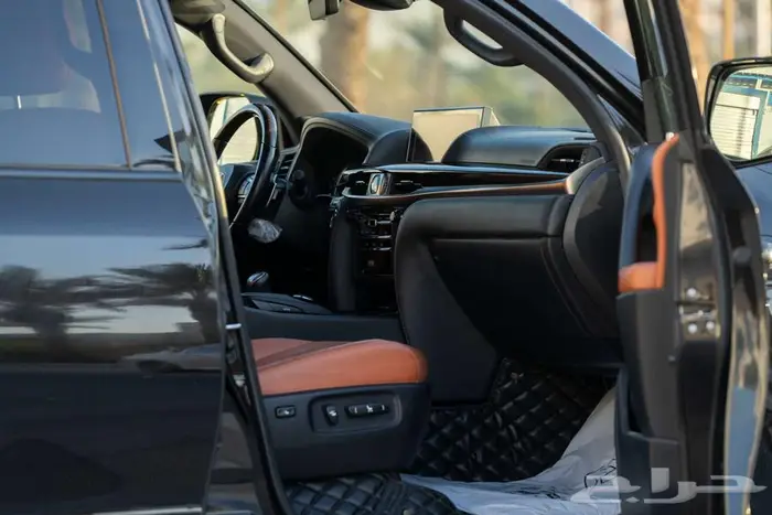 لكزس LX 570 - 2016 قمة بالنظافة ممشى قليل 36