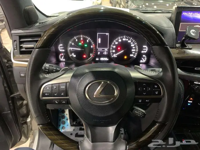 لكزس LX570 موديل 2018 عداد 143000 الف كم 11