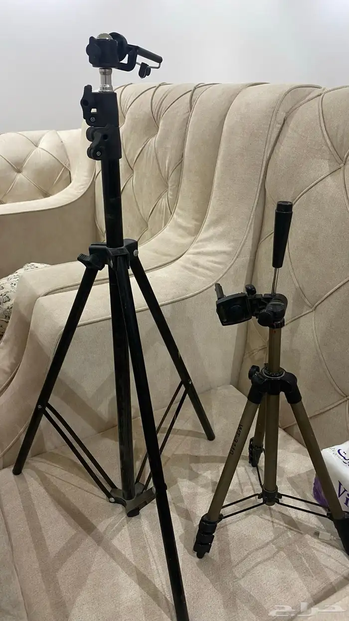 استاندات تصوير وان كاست ومكسر صوت V8S 1