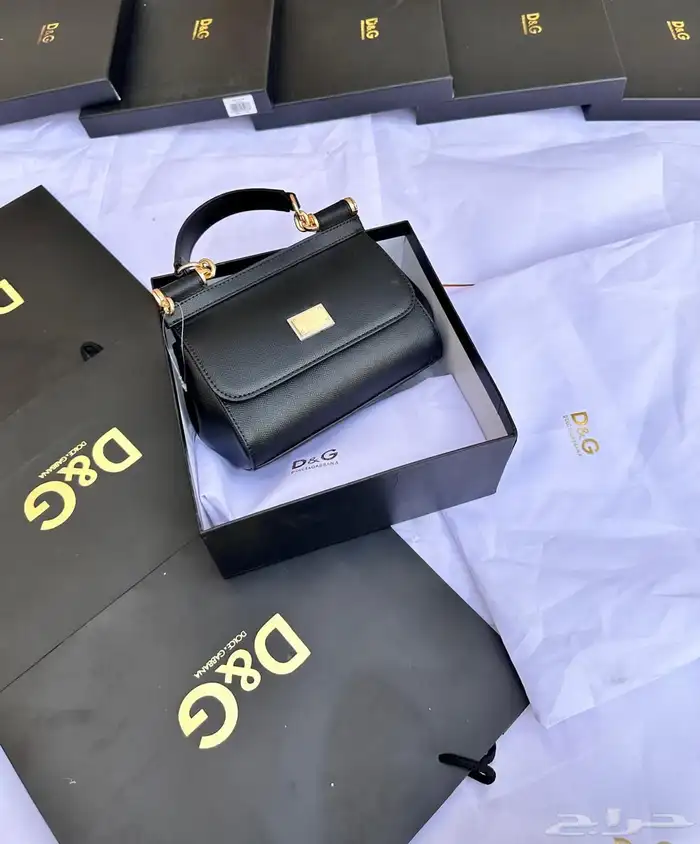 شنط ماركات متنوعه بسعر اقل 21