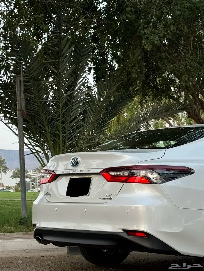للبيع كامري هايبرد LE موديل 2024 8