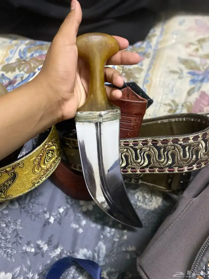 جنبيتين للبيع كفو جدا 0