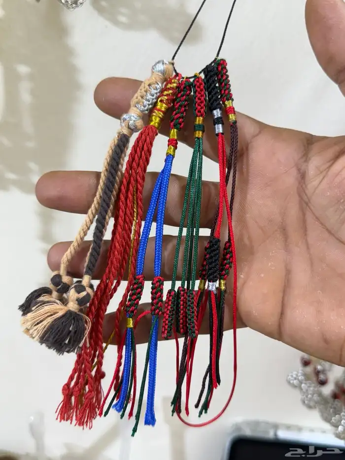 مجموعه كبيره من الأعواد والسبح والهدايا بأسعار مخفضة 5