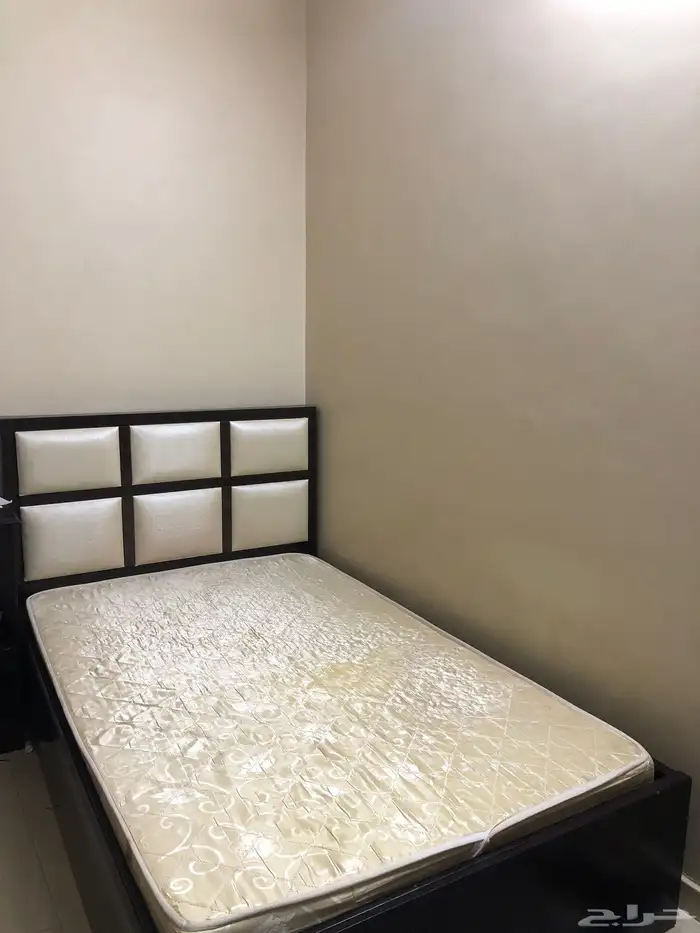 سرير مع مرتبه 0