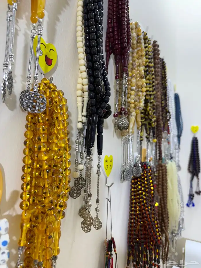 مجموعه كبيره من الأعواد والسبح والهدايا بأسعار مخفضة 0