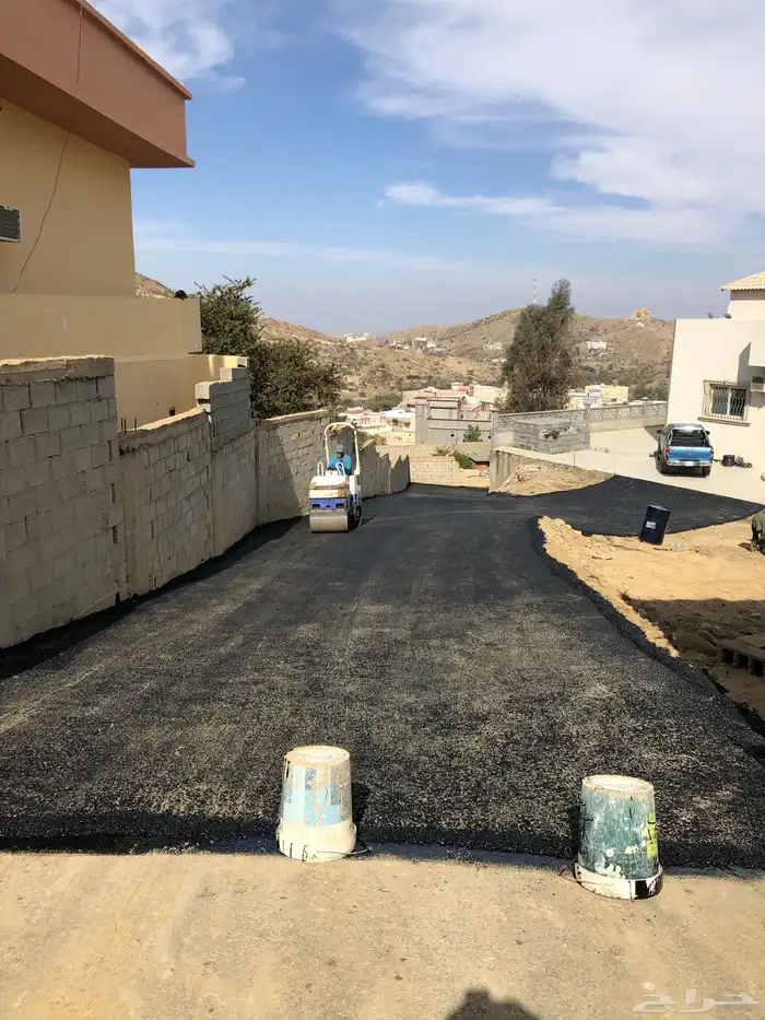 مقاول اسفلت بالباحة وتاجير المعدات الثقيلة 3