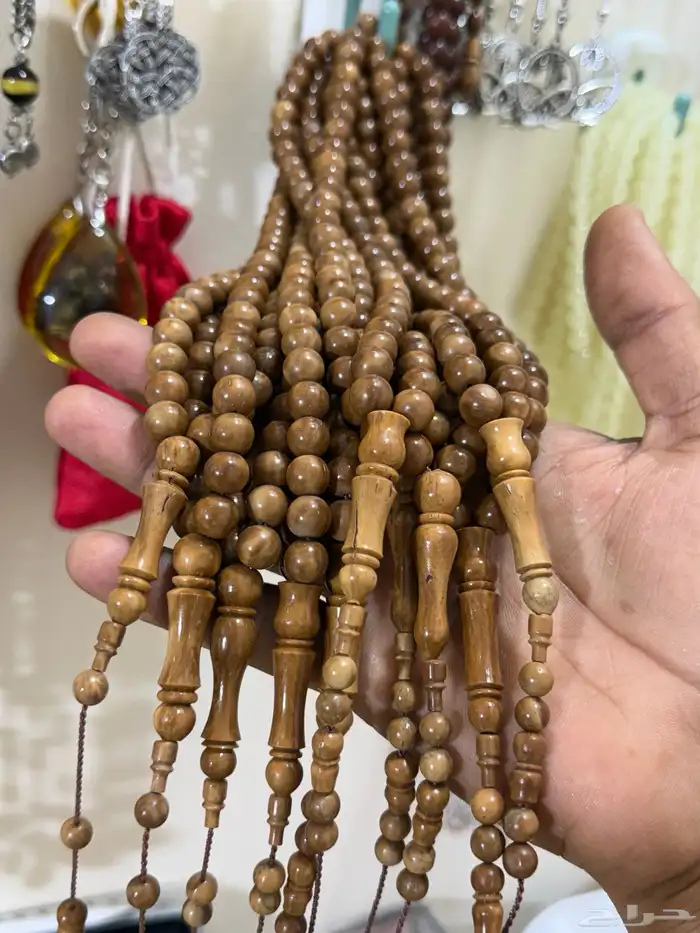 مجموعه كبيره من الأعواد والسبح والهدايا بأسعار مخفضة 1