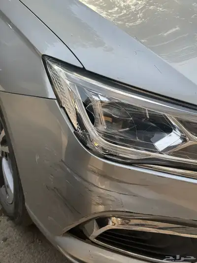 شمعه ام شي 5 فل كامل وكاله للبيع القزازه فيه مكسوره 3