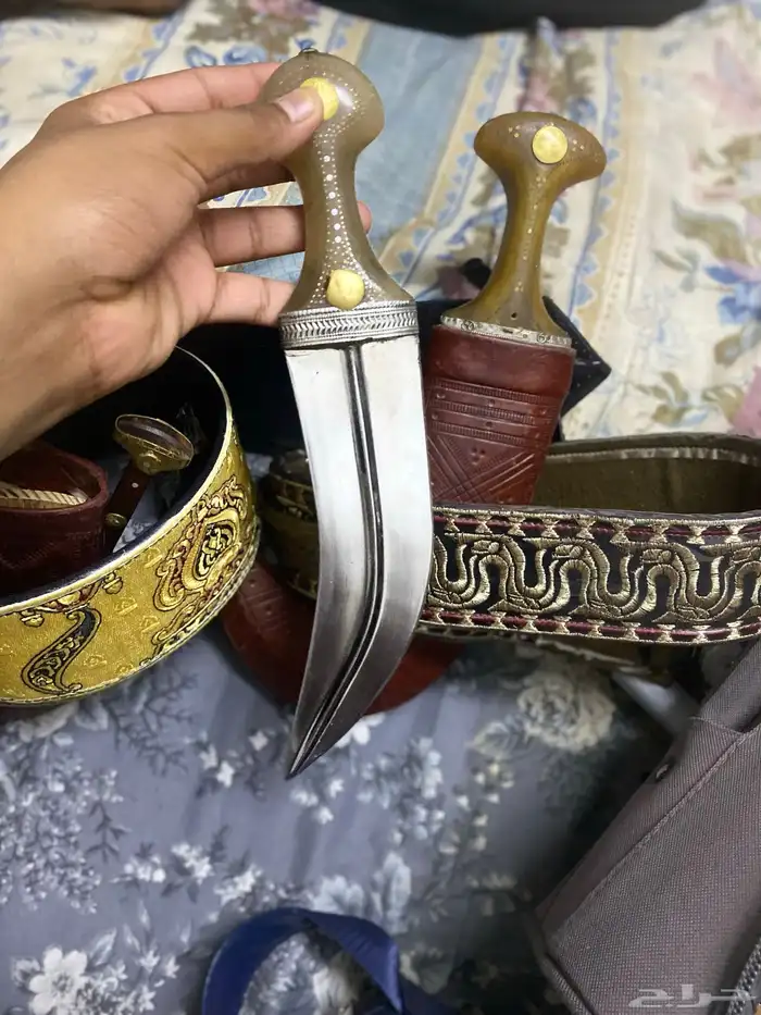 جنبيتين للبيع كفو جدا 1