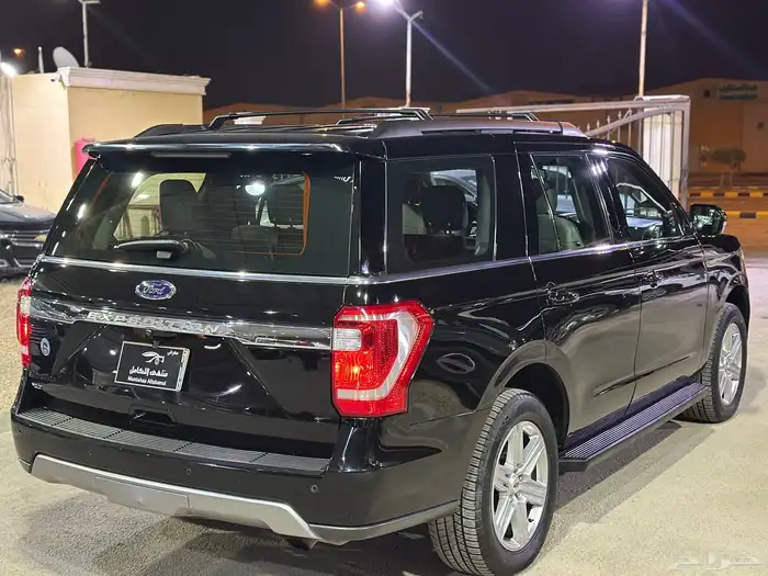 فورد اكسبديشن 2018 دبل نص فل قصير عداد قليل 19