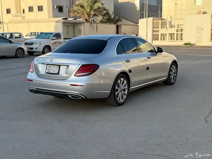 مرسيدس E220 ديزل 2020 قمة قمة قمة بالنظافة 4