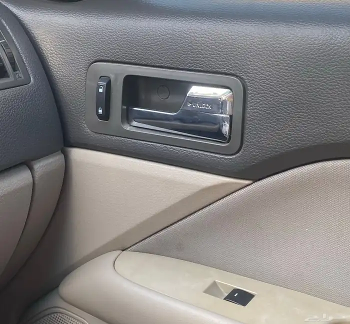 يد باب فورد فيوجن داخلي امامي اصلية جنب السائق 1