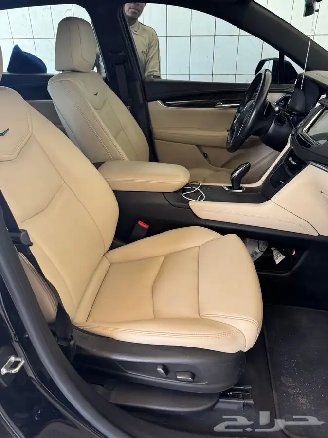 للببيع او البدل cadilac xt5 2017 4