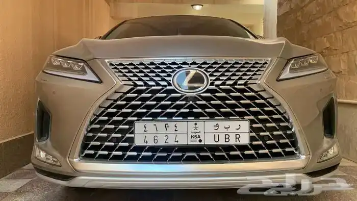 قاعده لوحه طويله افالون مرسيدس E300  94