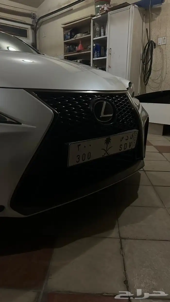 قاعده لوحه طويله افالون مرسيدس E300  50