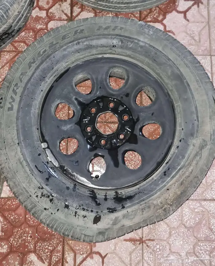 4 جنوط و 2 طيس اصليه جمس وشفر سلفرادو و سييرا حديد 8
