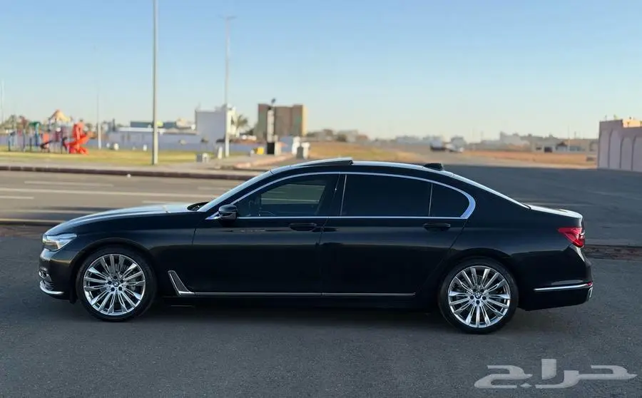 بي ام دبليو 730Li موديل 2018 للبيع 2
