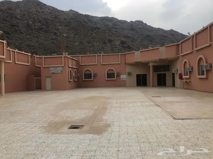 للاستثمار قاعة افراح مؤثثة بالكامل 5