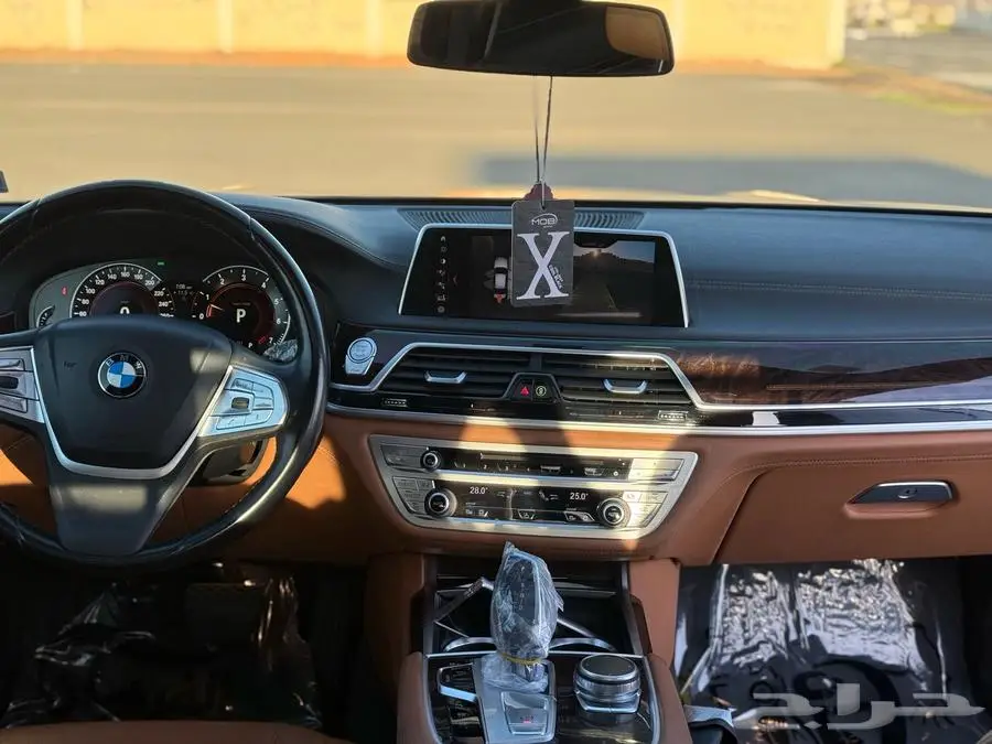 بي ام دبليو 730Li موديل 2018 للبيع 0