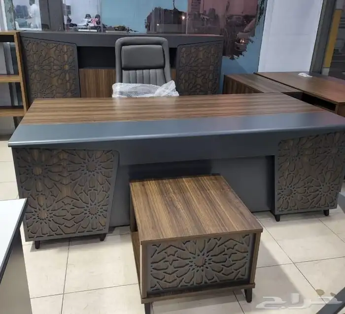 مكاتب مدير طقم كامل و مكتب إداريه طاوله اجتماع و كراسي مكتب 8