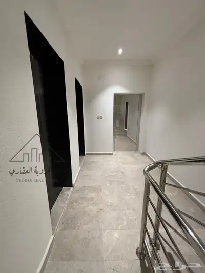 للبيع فيلا روف علوي حي الصفاء 0