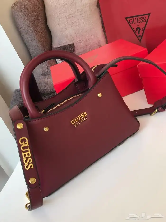شنط ماركات متنوعه بسعر اقل 28