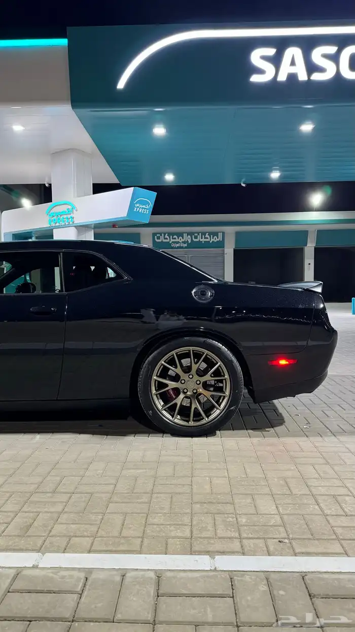 تشالنجر هيلكات Phantom Black 21
