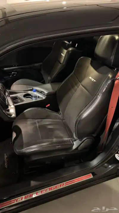 تشالنجر هيلكات Phantom Black 33
