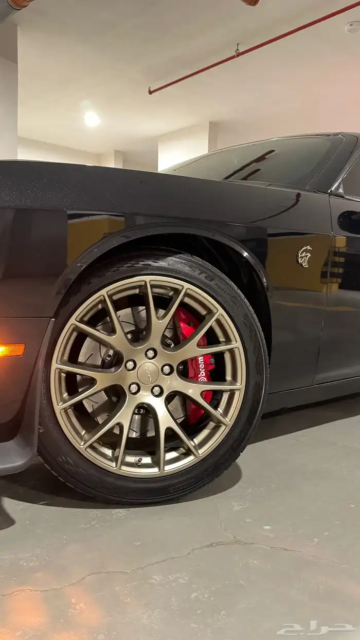 تشالنجر هيلكات Phantom Black 10