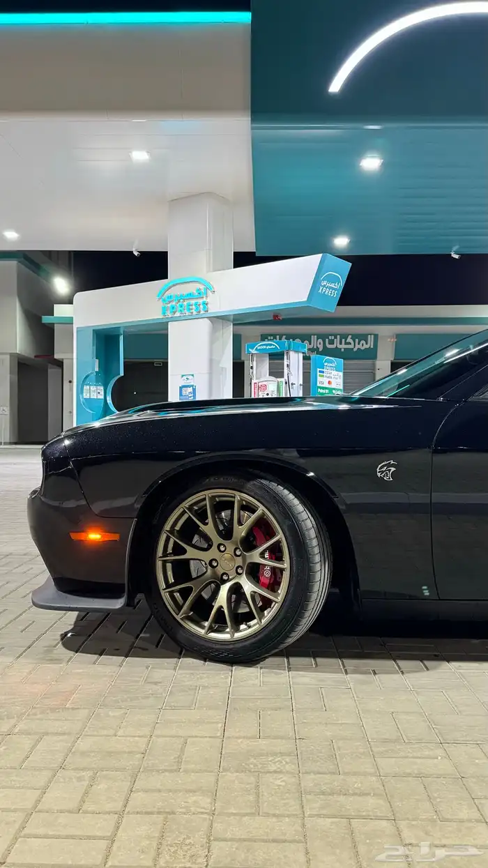 تشالنجر هيلكات Phantom Black 18