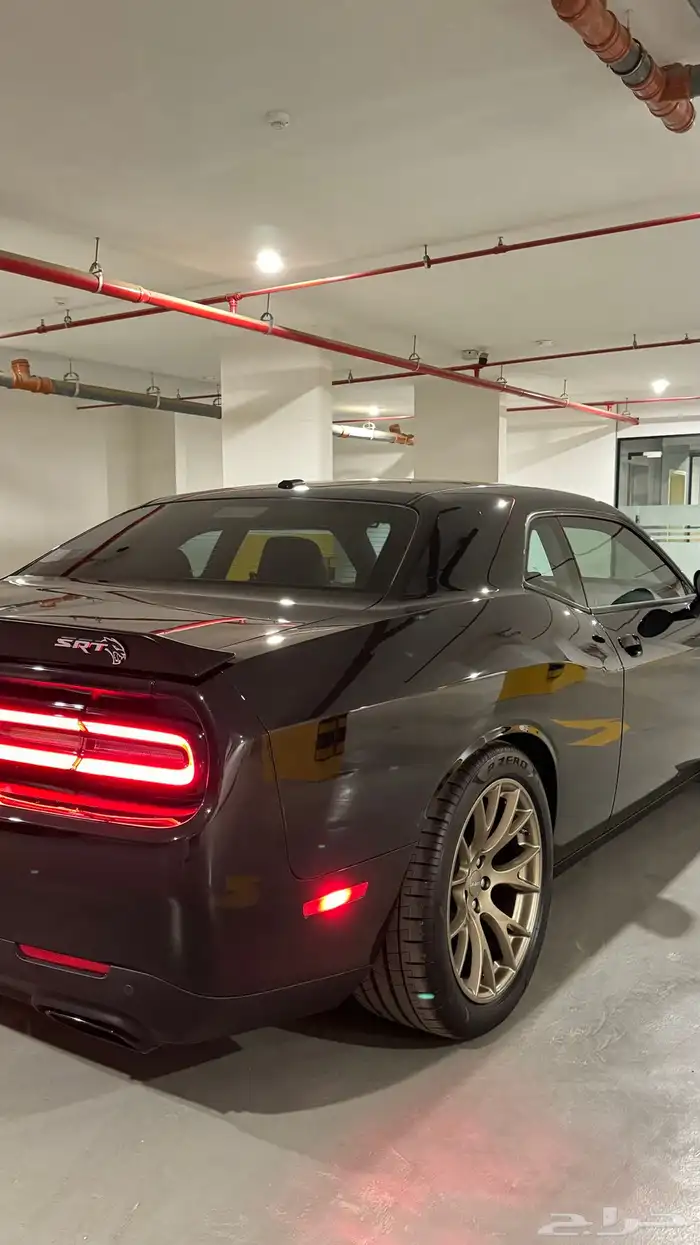 تشالنجر هيلكات Phantom Black 15