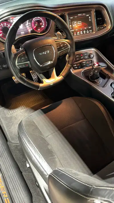 تشالنجر هيلكات Phantom Black 29