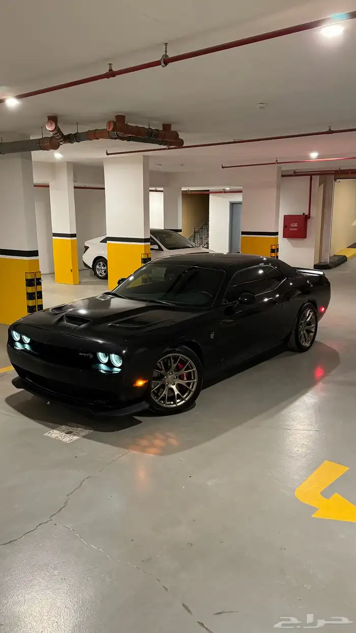 تشالنجر هيلكات Phantom Black 12