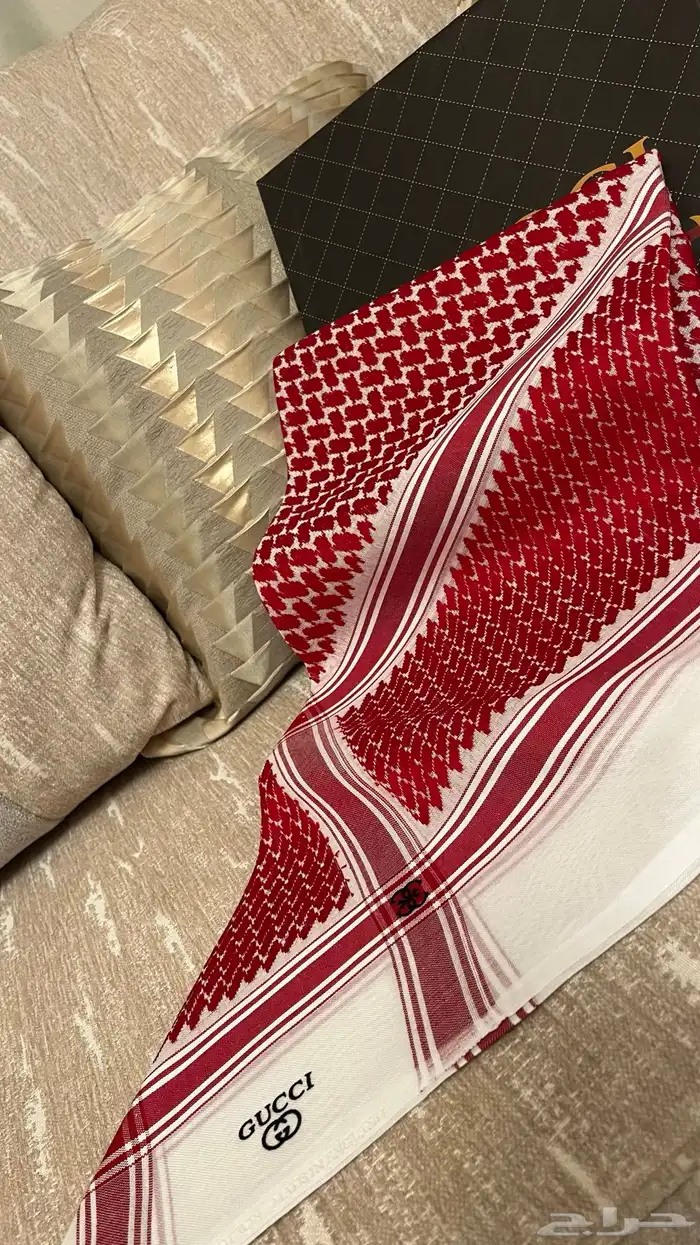 شماغ مونت بلانك وديور دم الغزال 17
