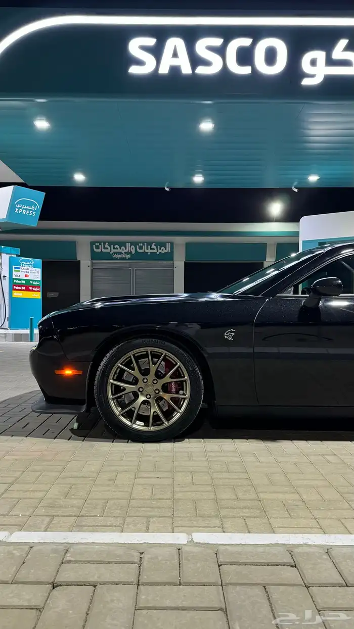 تشالنجر هيلكات Phantom Black 23