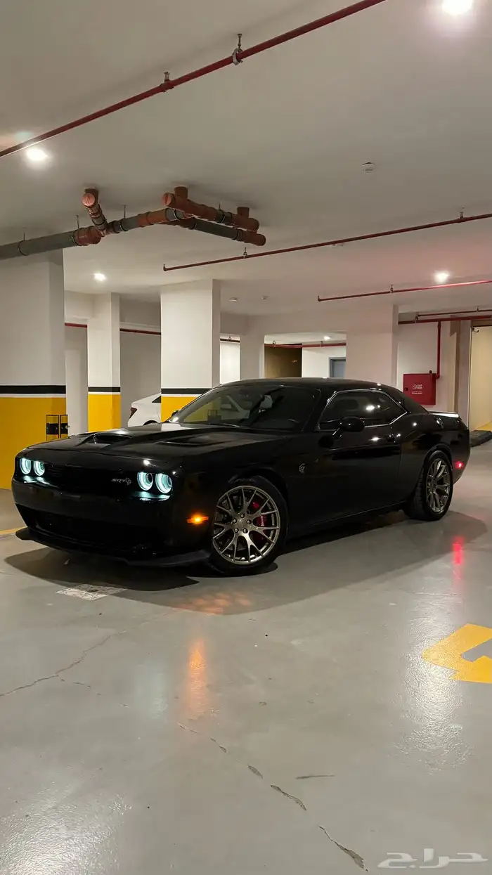 تشالنجر هيلكات Phantom Black 31