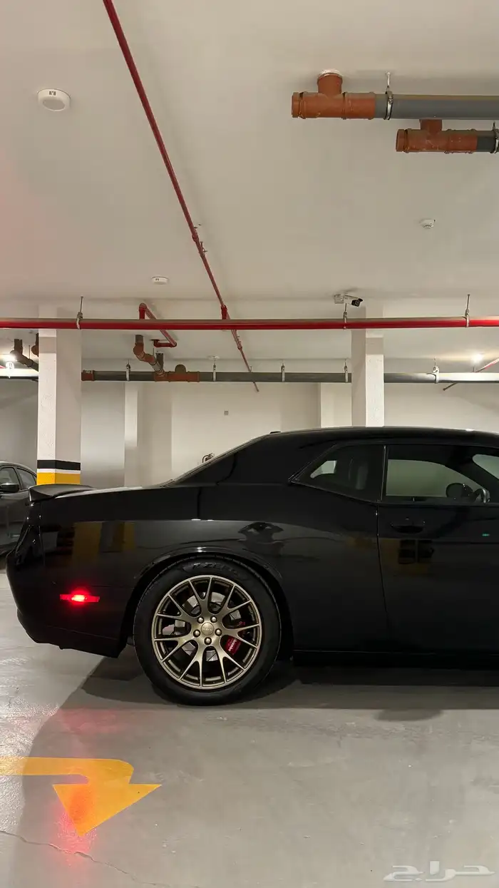 تشالنجر هيلكات Phantom Black 16