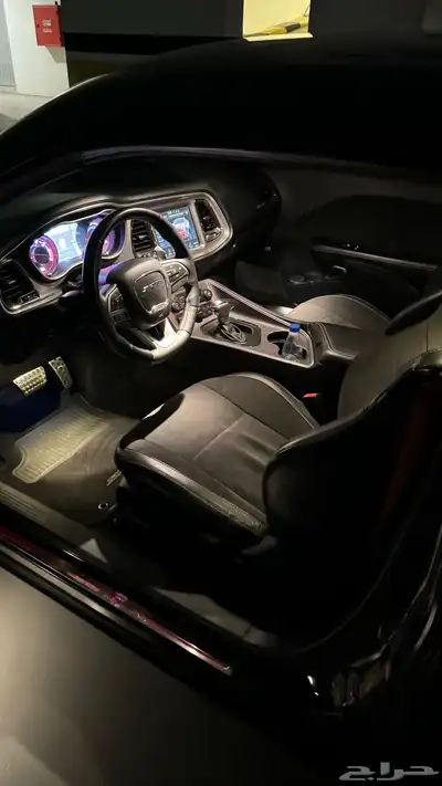 تشالنجر هيلكات Phantom Black 38