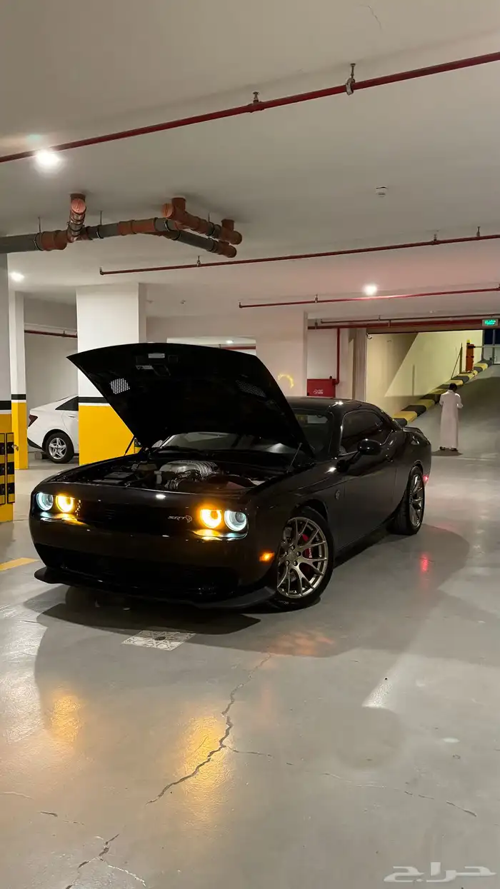 تشالنجر هيلكات Phantom Black 1