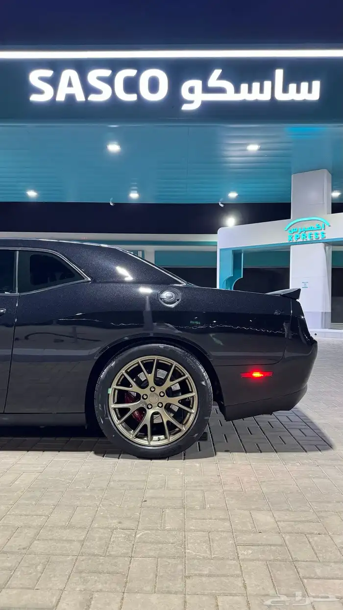 تشالنجر هيلكات Phantom Black 44