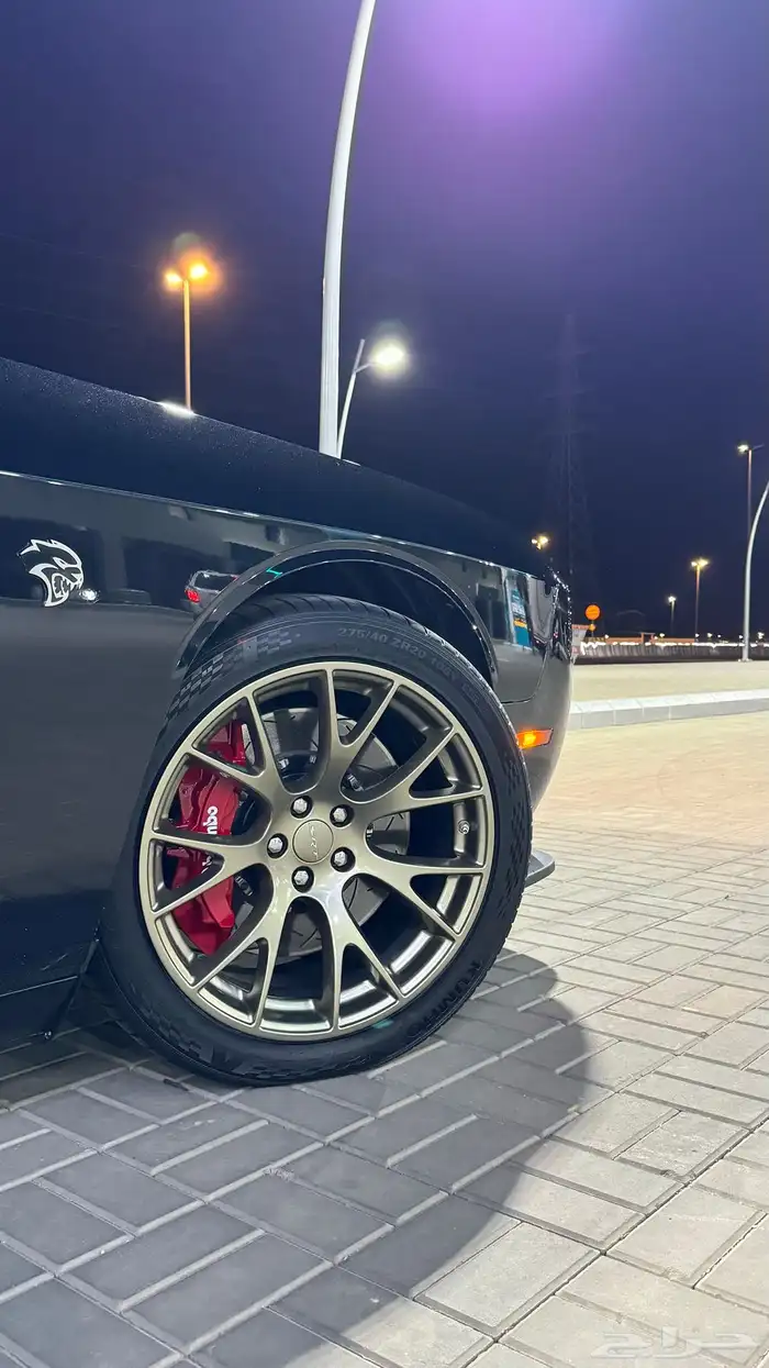تشالنجر هيلكات Phantom Black 42