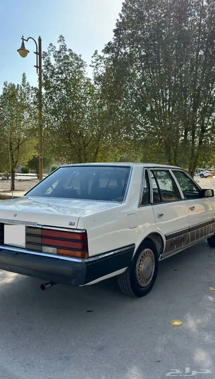 نيسان لوريل 200 L كلاسيك 6
